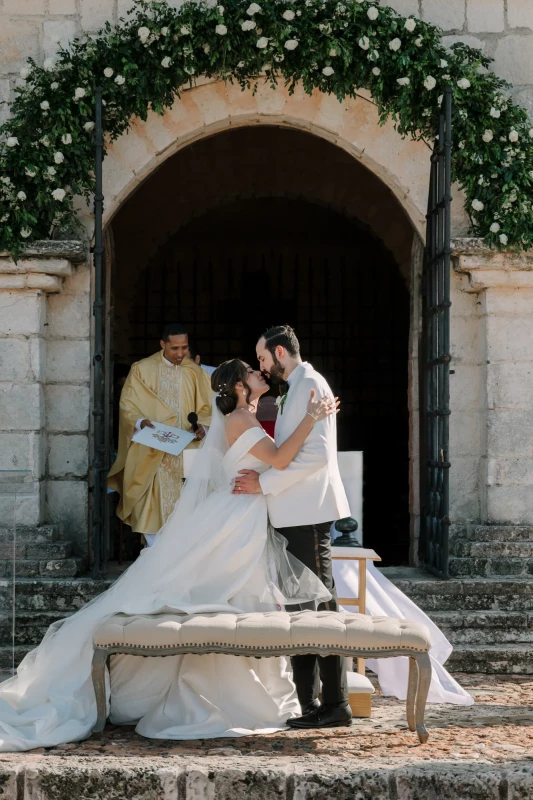 Rosiris & Raul wedding at Altos de Chavon, Casa de Campo